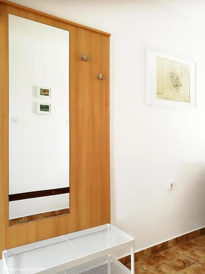 Apartments Zec Brzac Croatia