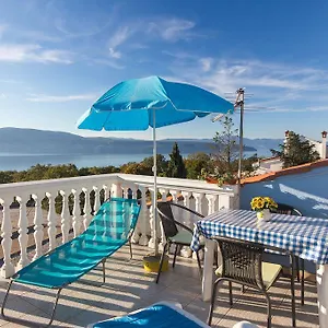 Apartment Juras, Brzac